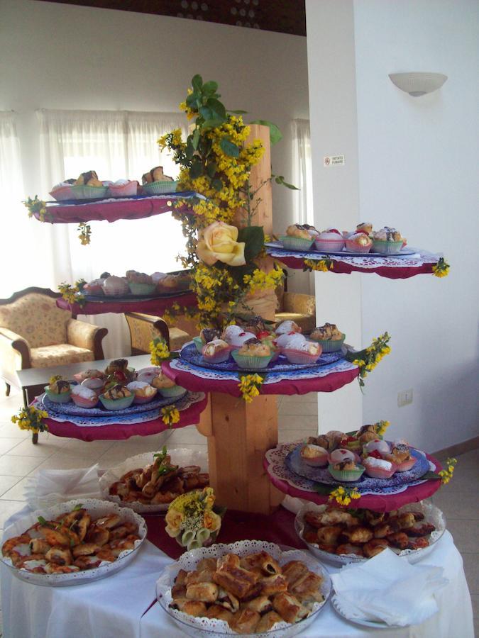 Hotel Pietrapanna Calvello ภายนอก รูปภาพ